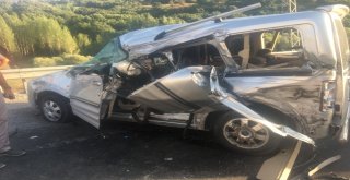 Tatvanda Trafik Kazası: 2 Ölü 2 Yaralı