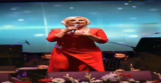 Gökbel Yaylasında Ümit Besen Ve Muazzez Ersoy Rüzgarı