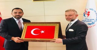 Başkan Ertürkten Efsane Güreşçiye Ziyaret