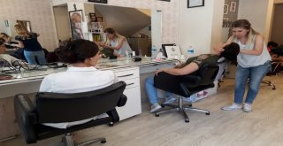 Manisada Berber Ve Kuaförlerde Bayram Yoğunluğu