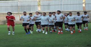 Elazığspor 17 Futbolcuyla  Adanaya Gitti