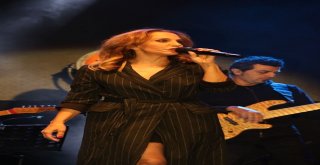 Sertab Erener, Performansıyla Bigayı Salladı
