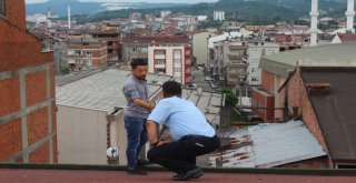 Bunalıma Giren Genç İntihar Etmek İstedi