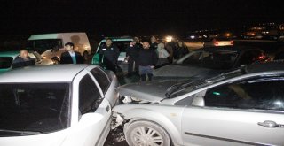 Şanlıurfada Zincirleme Trafik Kazası: 3 Yaralı
