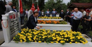 15 Temmuz Demokrasi Ve Milli Birlik Günü Dolayısıyla Şehitliklerde Anma Töreni Düzenlendi