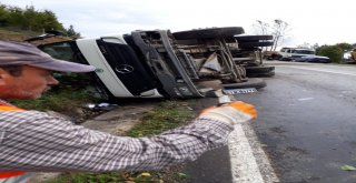 Orduda Kamyon Devrildi: 2 Yaralı