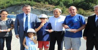 Vali Büyükakından Sürücülere Karpuz İkramı