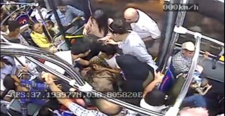 Baygınlık Geçiren Kadın Yolcu Halk Otobüsüyle Hastaneye Ulaştırıldı