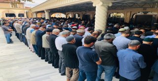 (Özel) Sultanbeylideki Yangında Hayatını Kaybeden Minik Mustafa Son Yolculuğuna Uğurlandı