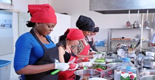 Yabancı Öğrenciler Busmekte