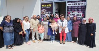 Savaştan Kaçan Suriyeli Kadınlar, Kuaför Olma Hayali Kuruyor