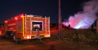 Ağrıda Yüzlerce Tahta Küle Döndü