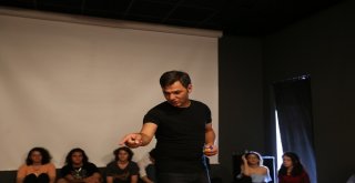 Doğaçlama Atölyesinde Farkındalıklar Gelişiyor