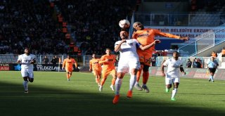 Spor Toto Süper Lig: Bb Erzurumspor: 0 - A.alanyaspor: 0 (İlk Yarı)