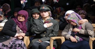 Nişanlısının Kamuflajını Giyip Hayallerimizi Çaldılar Diye Gözyaşı Döktü