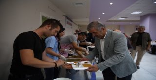 Başkan Çelik, Kayseri Cem Evinde Muharrem Orucu İftarına Katıldı