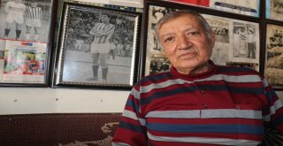 Eski Futbolcu, Kıraathanesini Kariyer Müzesi Yaptı