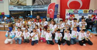 Bursa Büyükşehirin Okul Sporları Etkinliklerinde Ödül Heyecanı