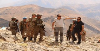 Vali Toprak, Üs Bölgesindeki Askerlerle Bayramlaştı