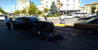 Eskişehirde Trafik Kazası; 4 Yaralı
