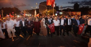 Malazgirt Kahramanları Ahlatta Fener Alayı İle Yad Edildi