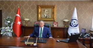 Ebyünün Yeni Rektörü Prof.dr. Levent Görevi Devraldı