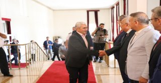 Vali Su, Kamu Görevlileri Ve Vatandaşlarla Bayramlaştı