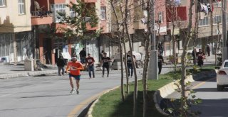 Hakkari Belediyesi “Halk Koşusu” Düzenledi