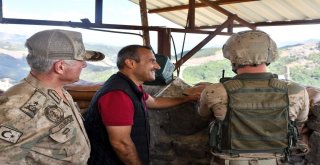 Vali Sonel, Terörle Mücadelede Nöbetteki  Kahramanlarla Bayramlaştı