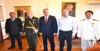 Ayvalıkta Zafer Bayramı Doruğa Çıktı