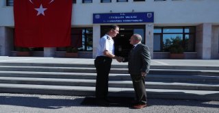 Vali Çakacak, Görev Yeri Değişen Albay Ağaoğlunu Ziyaret Etti