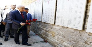 Mhp Lideri Bahçeli Ülkücü Şehitler Anıtını Ziyaret Etti