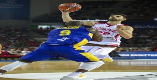 2019 Fıba Basketbol Dünya Kupası Elemeleri: Türkiye: 77 - İsveç: 52