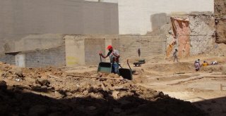 Kızıltepede Arkeologlar Kazı Çalışması Yapıyor