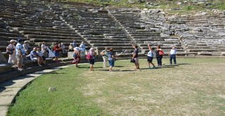 100 Yaş Evi Üyeleri Yatağan Ve Bodrumu Gezdi