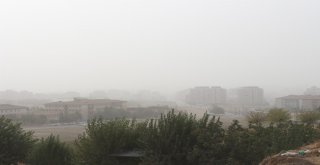 Adıyamanı Toz Bulutu Kapladı