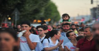 Bursada Binlerce Kişi Eylül Ve Leyla İçin Yürüdü