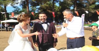 Öğretmen Gelin-Damat Pasta Yerine Karpuz Kesti