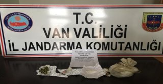 Jandarma Yol Kontrolünde 112 Gram Metamfetamin İle 300 Gram Kubar Esrar Ele Geçirdi