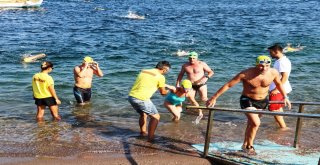 Boğazı Yüzerek Geçtiler