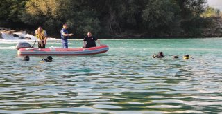 Irmakta Yüzerken Kaybolan Gencin Cesedi Bulundu