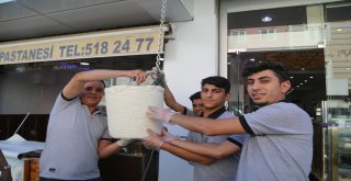 Silopide Vatandaşlara 50 Kilo Dondurma İkramı