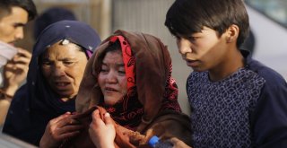 Afganistanda Bir Okula Düzenlenen Bombalı Saldırıda Ölü Sayısı 48E Yükseldi
