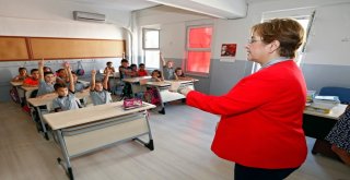 Başkan Pekdaşa Öğrencilerden Sevgi Seli