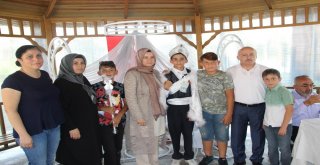 Sevgi Evlerinde Erkekliğe İlk Adımı Attı