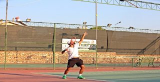 Efeler Belediyesi 9. Geleneksel Tenis Turnuvası Başladı