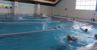 Çocuklar Hem Öğreniyor Hem Eğleniyor