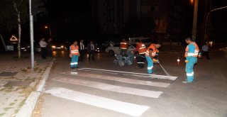 Isparta Belediyesinden Yol Çizgi Çalışması