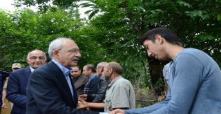 Kılıçdaroğlundan Heyelanda Ölen Vatandaşın Ailesine Taziye Ziyareti