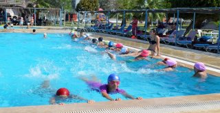 Çocuklar Yaz Spor Okuluyla Öğrenmeye Ve Eğlenmeye Devam Ediyor